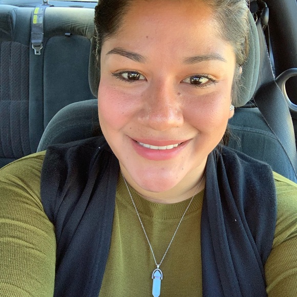 Meet your Posher, Sandra - Picture 1 of 1